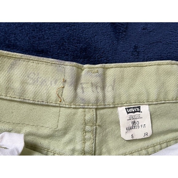 Vintage Levi's 950 Beige Relaxed Fit Mom Button‎ Fly Shorts Junior Sz 5 USA - Picture 3 of 6